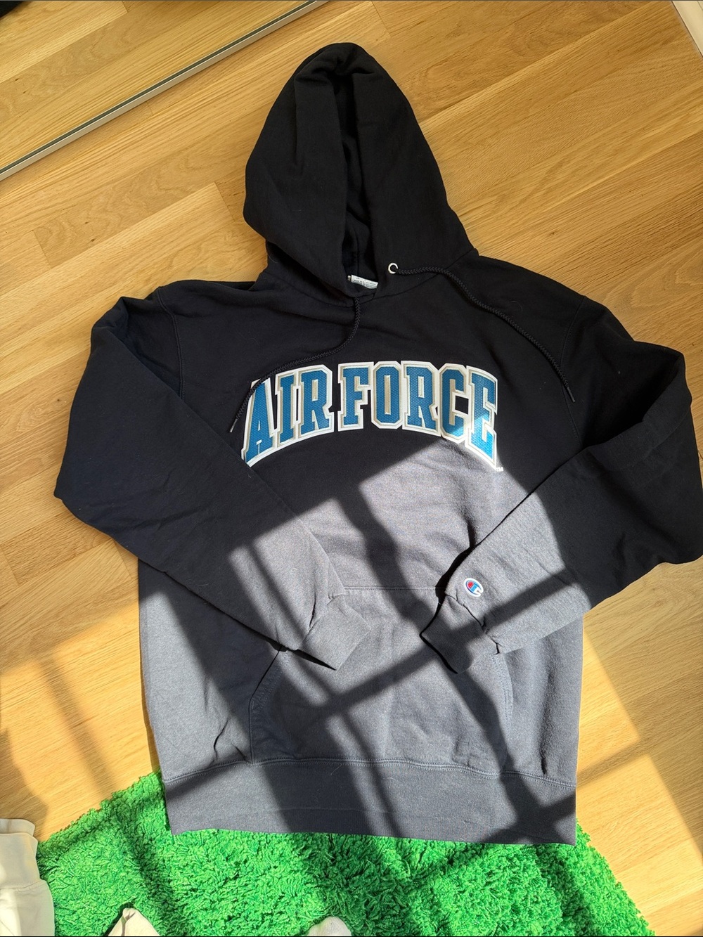 AIR FORCE sz large Champion Black Hoodie like new